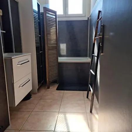 Grand Appart/wifi/2 Chambres/detente/calme * بيربينيو