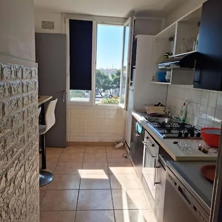 Grand Appart/wifi/2 Chambres/detente/calme شقة